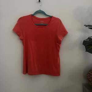 Chico's The Ultimate Tee Short Sleeve Top in‎ Coral Size 1